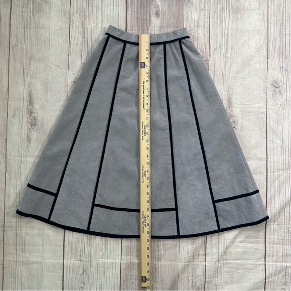 Women’s Vintage Clarissa Ultra Suede 70s light Blue w/ Navy Piping A-Line Midi‎ - Picture 6 of 7